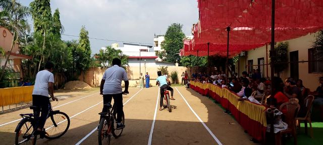 Sports & Games — photo 2